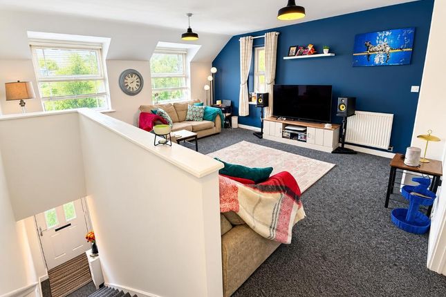 19, Southland Drive, Milton Keynes photo 2
