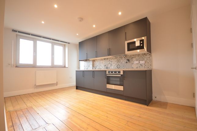 Thumbnail Flat to rent in Thornaby House, Canrobert Street, London