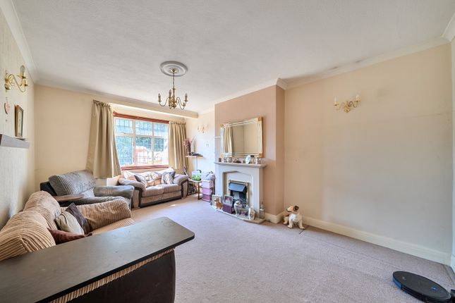 78, The Avenue, Pinner photo 3