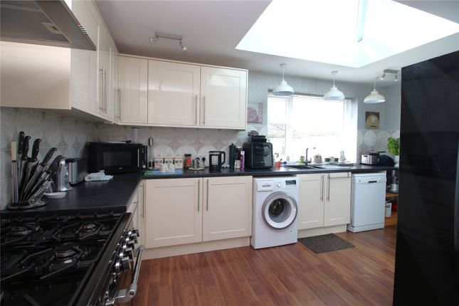 15, Heath Road, Hordle photo 4