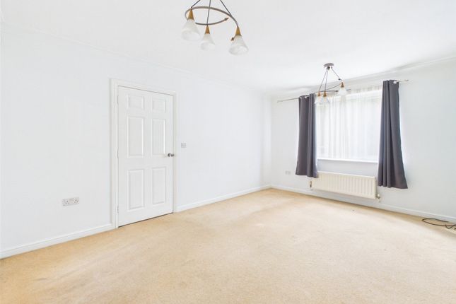 246, Ravenswood Avenue, Suffolk photo 4