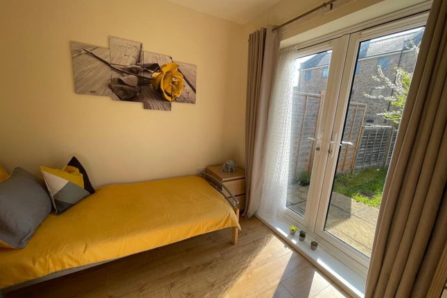 Room to rent in Alice Bell Close, Cambridge