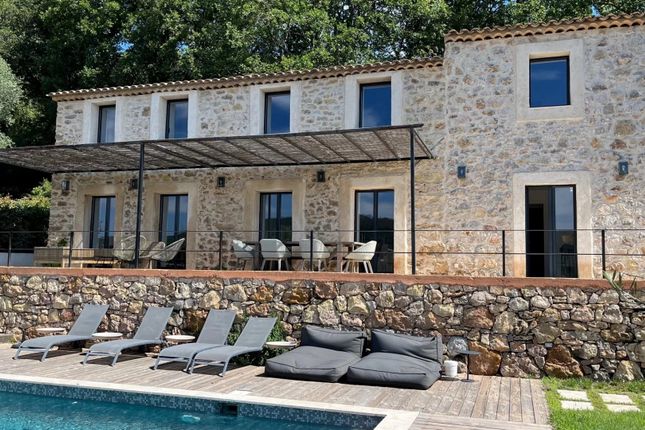 Villa for sale in Bagnols En Foret, Var Countryside (Fayence, Lorgues, Cotignac), Provence - Var