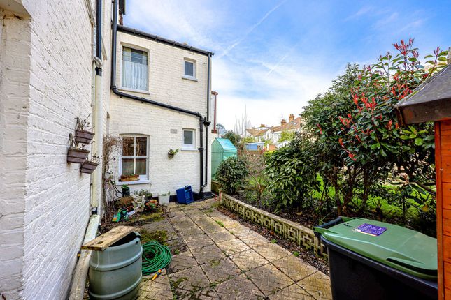 End terrace house for sale in Victor Drive, Leigh-On-Sea