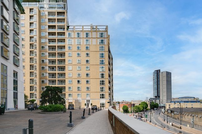 Westferry Circus, London photo 3
