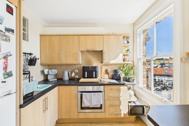 3,Flat 3, Albion Terrace, Whitby photo 3