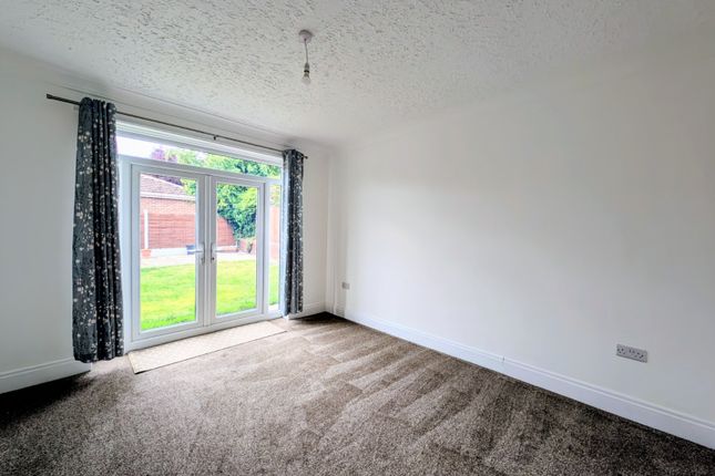 330, Horbury Road, West Yorkshire photo 5