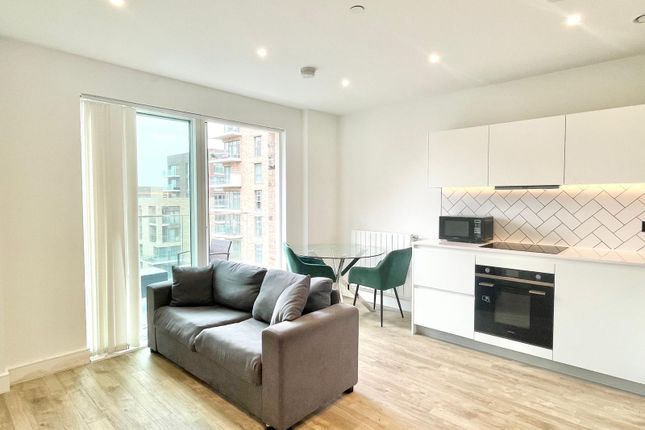 Thumbnail Flat to rent in Plowden Road, London