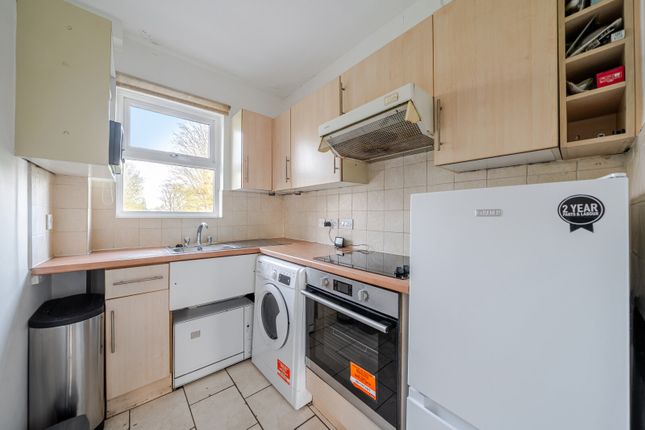 4, Park View, Shepperton photo 2