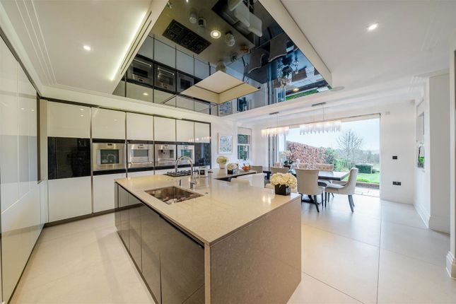 25, Prowse Avenue, Bushey photo 3