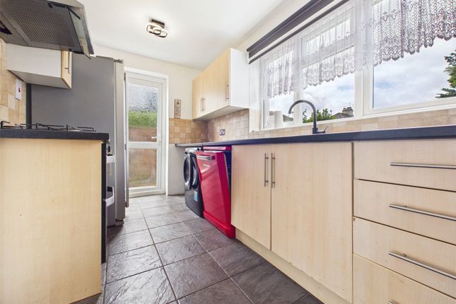 1, Mill Close, Middlesex photo 4