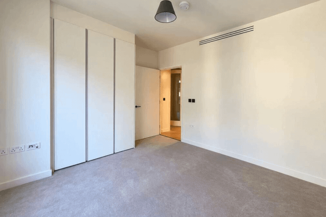 3Apartment 502 Television Centre, 101, Wood Lane, LONDON photo 2