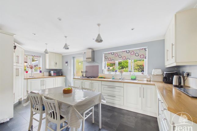 Perrygrove, George Road, Lydney photo 4