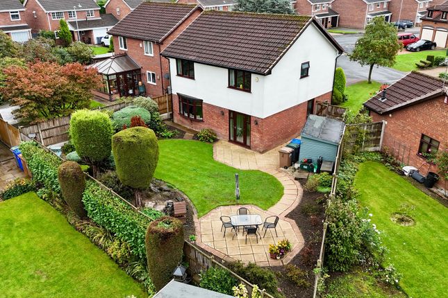 4 Newburn Grove, Stoke-On-Trent photo 4