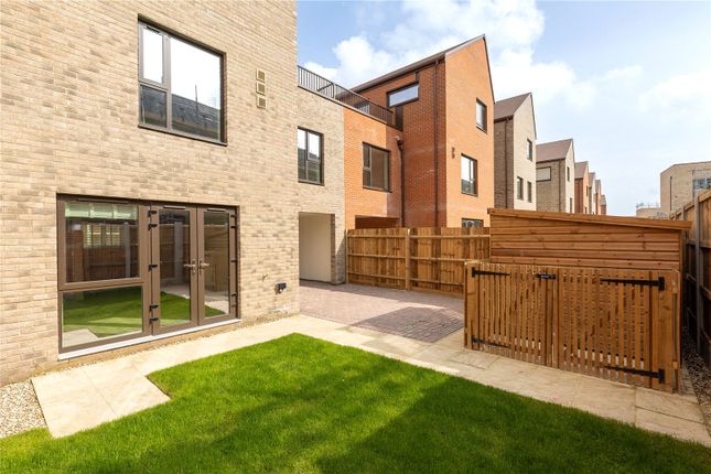 Plot 304, The Fitzwilliam,, Franklin Gardens, Cambridge photo 3