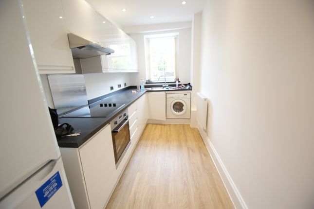 Cotham Road (Base), Cotham photo 2