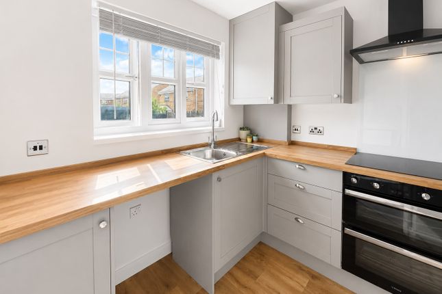 3, Sandalwood Mews, Bradford photo 5