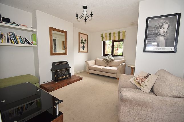 9, Laxton Avenue, Exeter photo 4