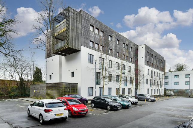 Thumbnail Flat to rent in Barton Court, Godstone Road, Whyteleafe