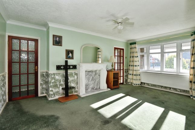 5, Woodside Drive, Meir Heath, Stoke-on-trent photo 2