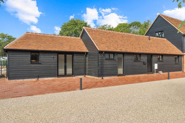 Lea Hall Barns, Dunmow Road, Bishop's Stortford photo 2