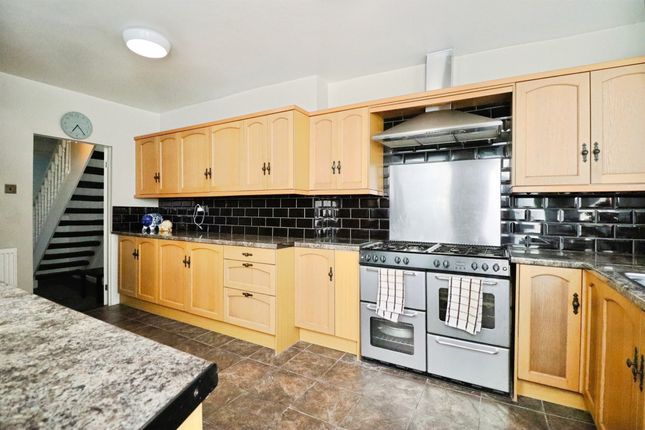 131, Porthkerry Road, Barry photo 4