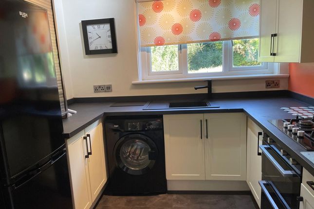 50 Ayton Park North, east kilbride photo 4