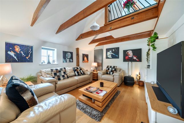 Flat 8,, Chine Farm Place, Knockholt photo 3