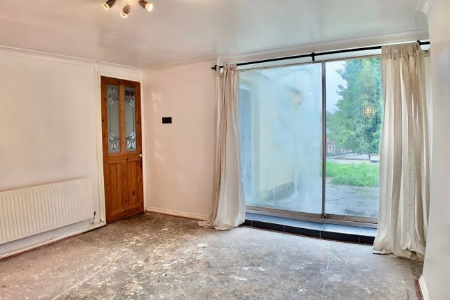 2, Hafod Fan Terrace, Abertillery photo 4