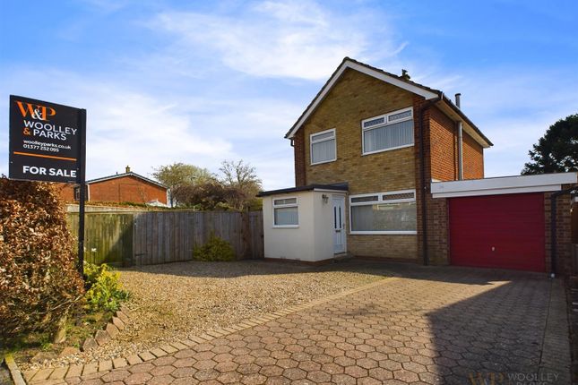 Detached house for sale in Park Avenue, Driffield