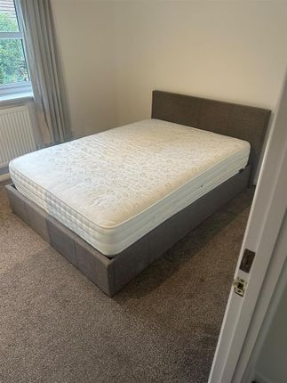 22, Richard House Drive, London photo 5