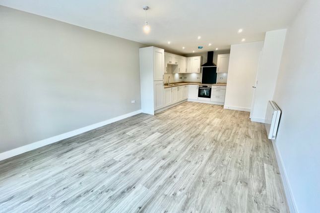 Thumbnail Flat for sale in Parkside Manor, Gaydon Road, Solihull