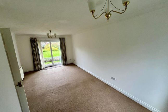 Flat for sale in John Norgate House, Two Rivers Way, Newbury