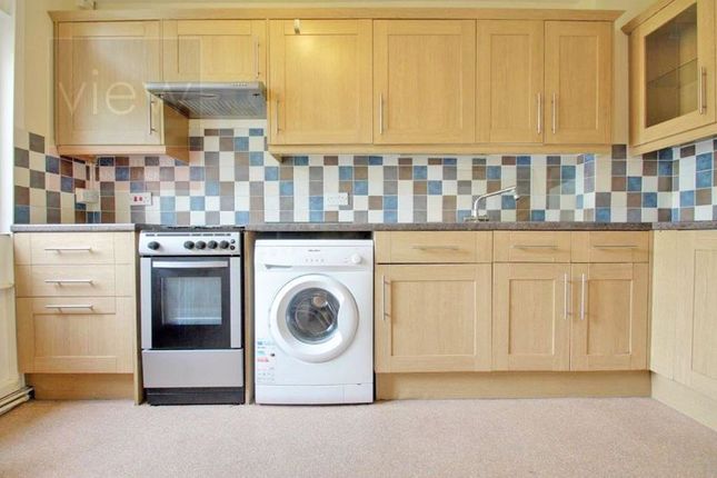 Thumbnail Maisonette to rent in Cedars Road, London