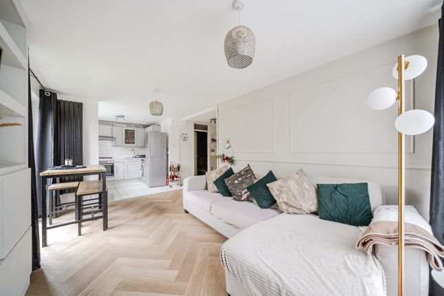 71, Peregrine Road, Sunbury-On-Thames photo 4