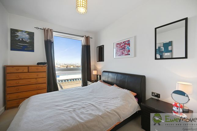 Flat 46, Luma Apartments, Central Way, London photo 4