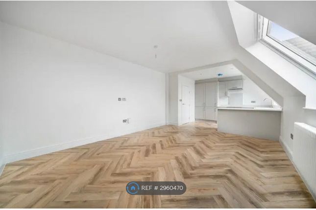 Flat, Craigmore Hall Crowborough Hill, Crowborough photo 3