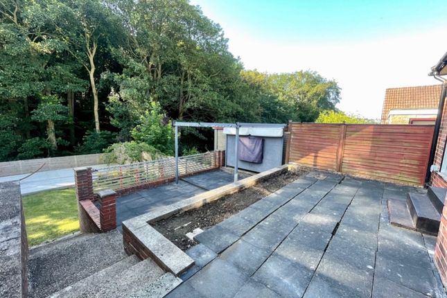 202, Stonelow Road, Dronfield photo 2