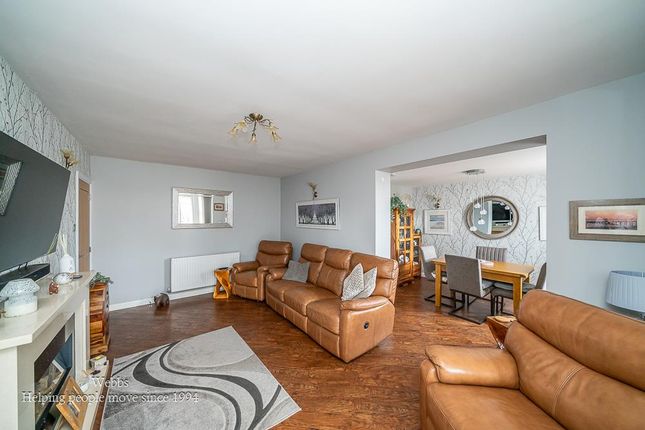 8, Windermere Place, Cannock photo 3