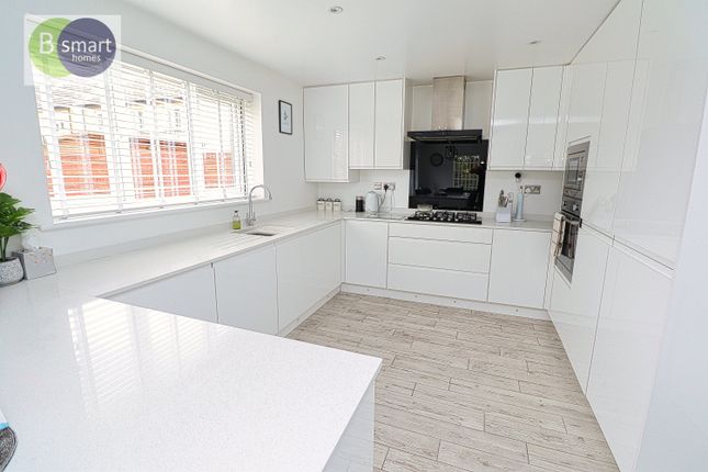 47, Red Kite Avenue, Rotherham photo 3