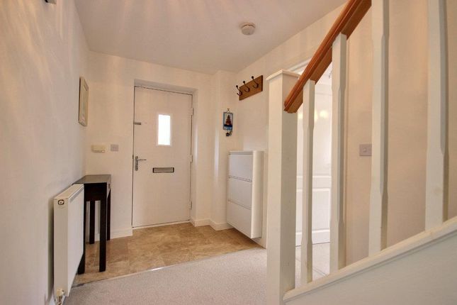 29, Scaife Close, Cottingham photo 2