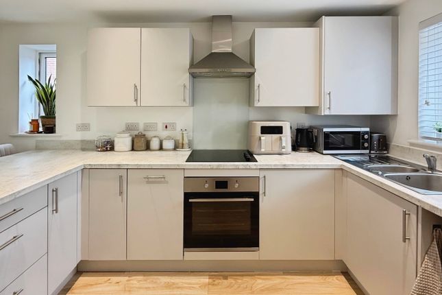 2, Mercury Way, Warminster photo 2