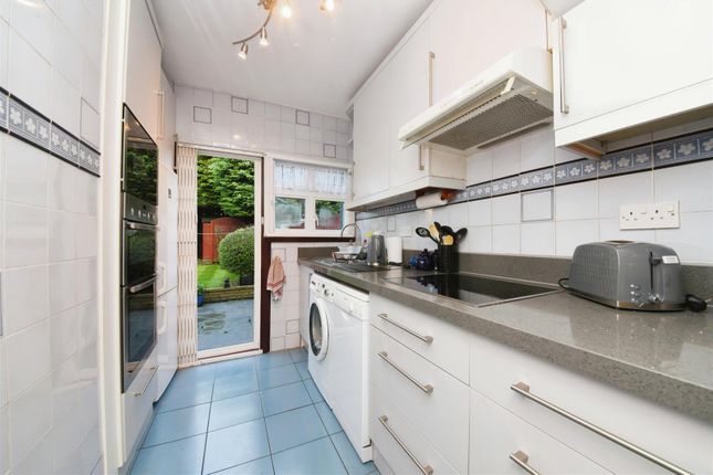 End terrace house for sale in Sylvester Road, London