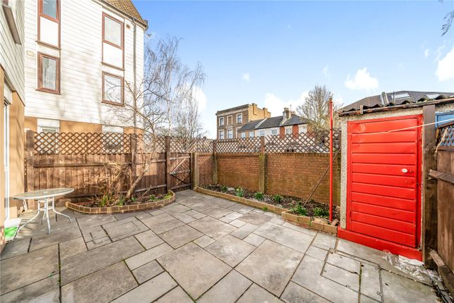 Flat for sale in Clarence Road, London