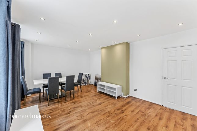 Flat 6, Moorfields Court, 48, Aldrington Road, London photo 3