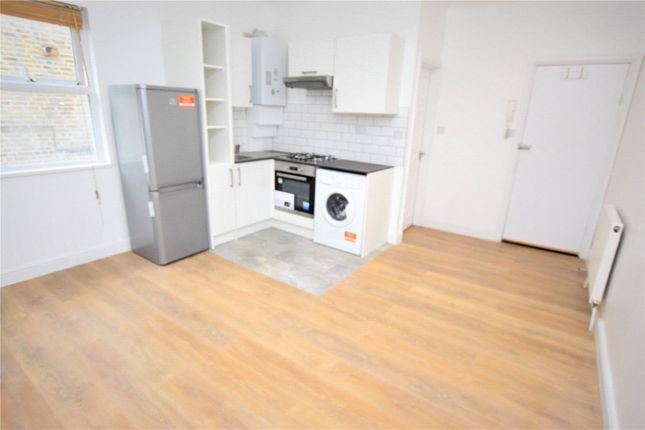 Flat 4, 274, Holmesdale Road, London photo 2