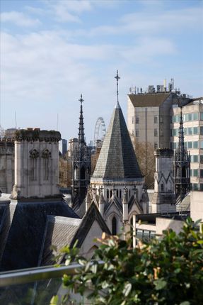 Lincoln Square, London photo 3