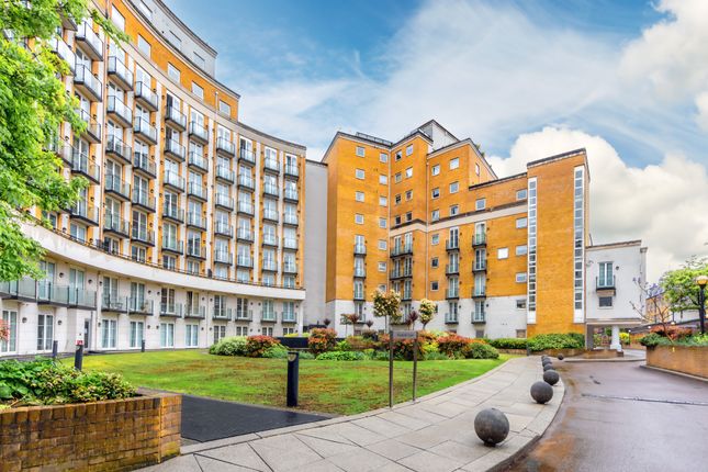 Thumbnail Flat for sale in Alberts Court, Palgrave Gardens