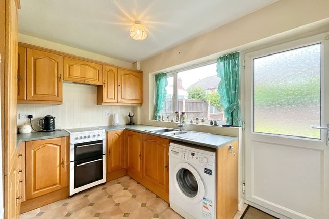 44 Lords Mill Road, Crewe photo 3