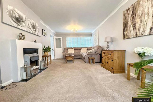 Long Meadow Drive, Wickford photo 2